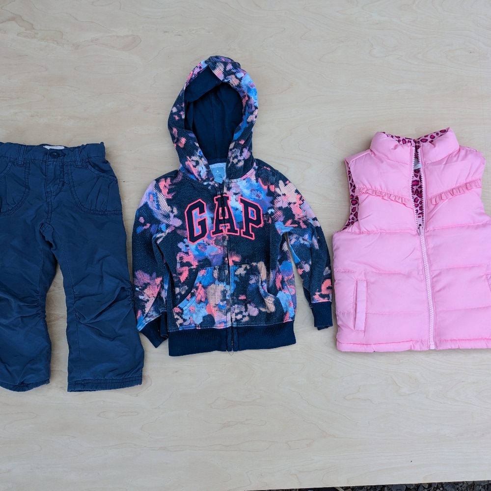 Lot of 2T girls outerwear